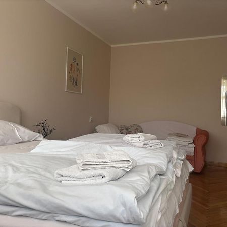 פירוט Red Square Apartment מראה חיצוני תמונה