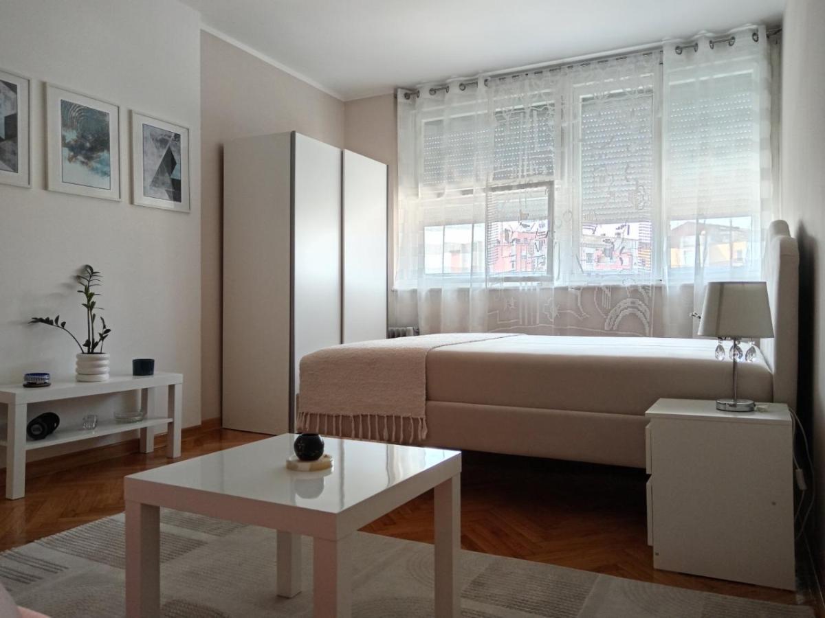פירוט Red Square Apartment מראה חיצוני תמונה