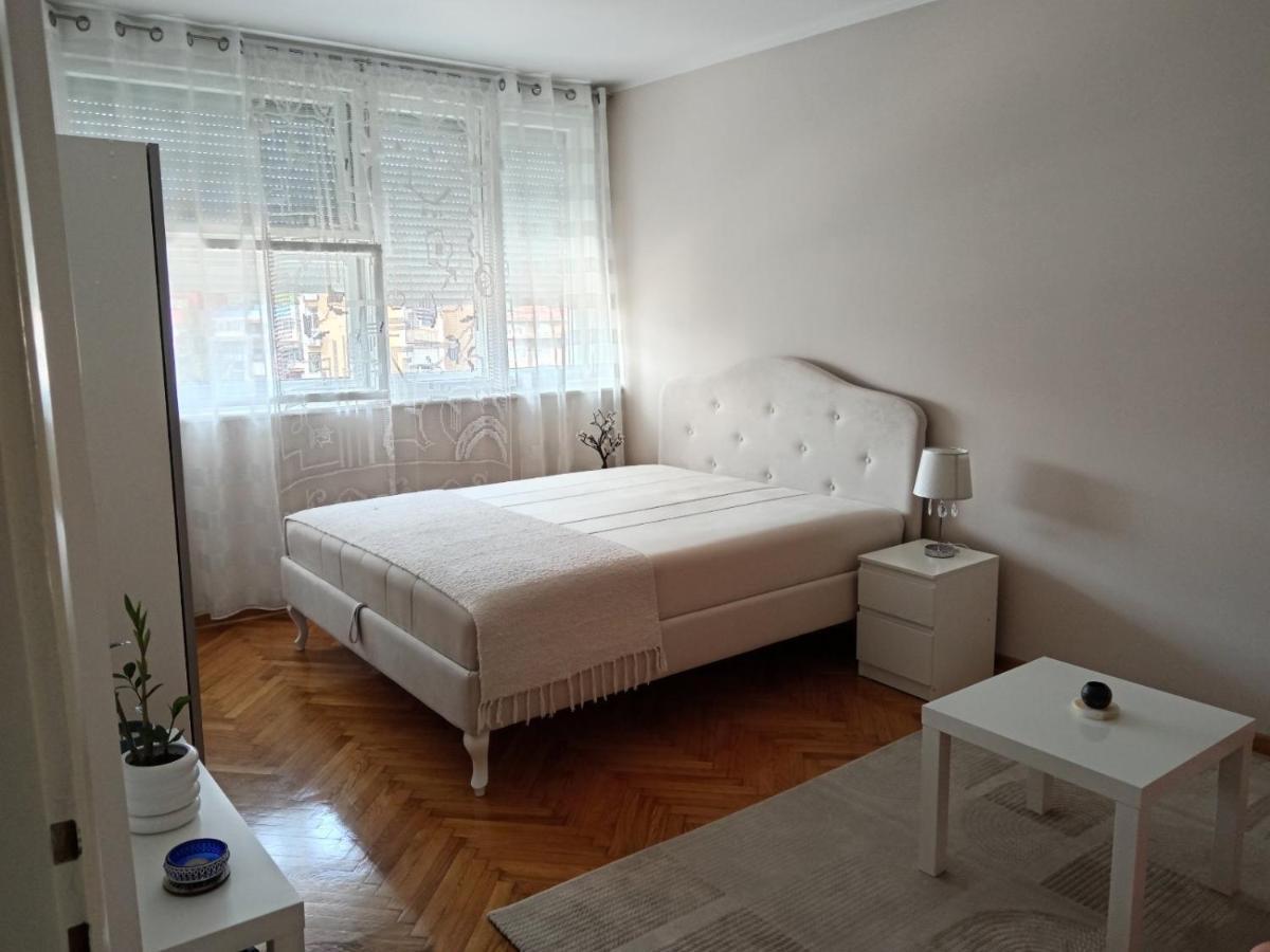 פירוט Red Square Apartment מראה חיצוני תמונה