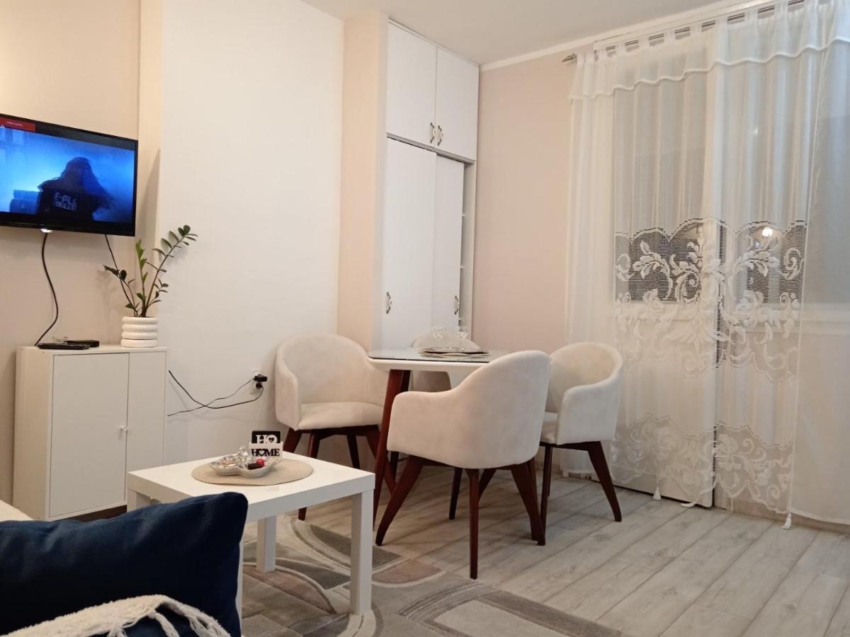 פירוט Red Square Apartment מראה חיצוני תמונה