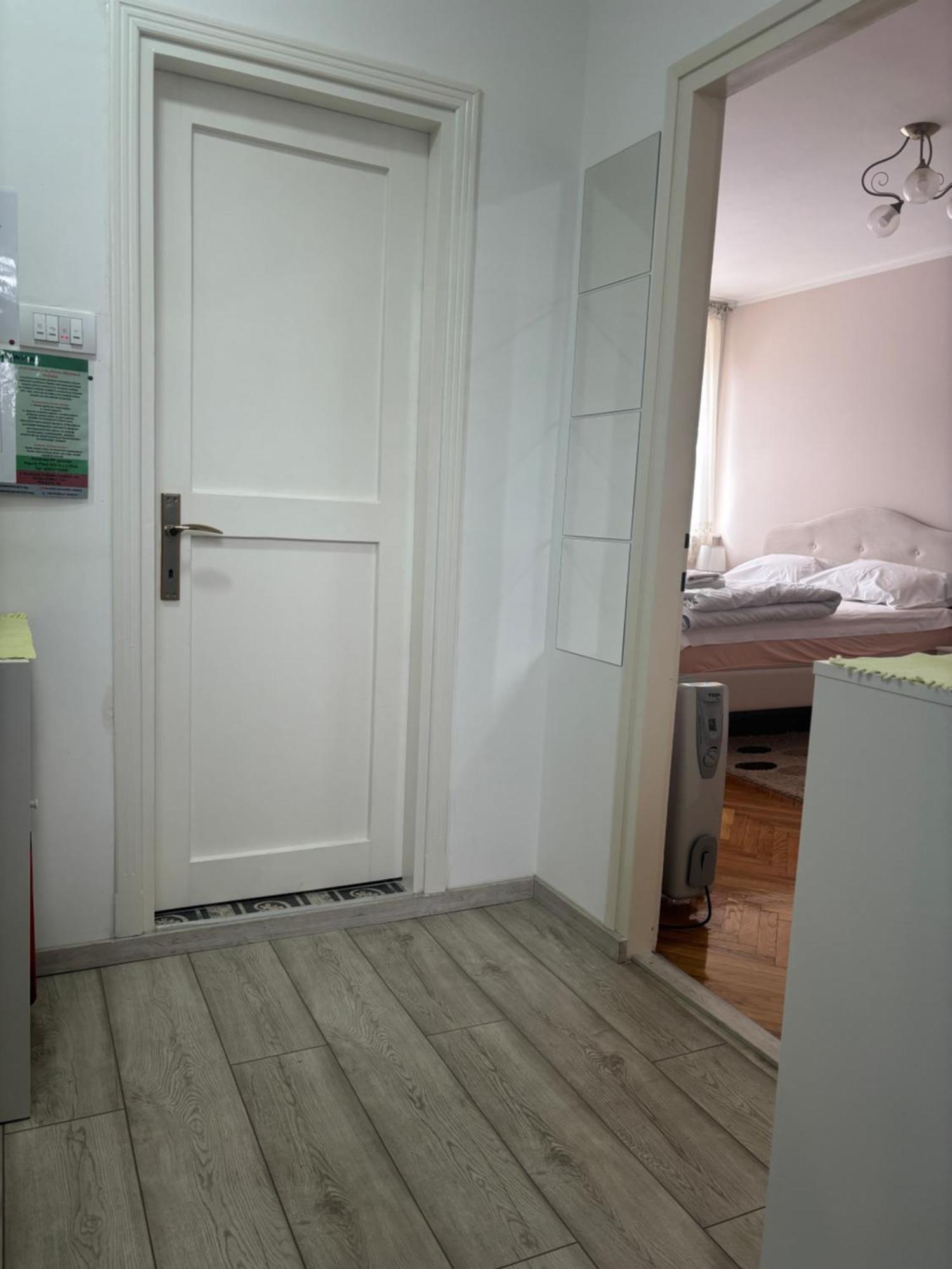 פירוט Red Square Apartment מראה חיצוני תמונה